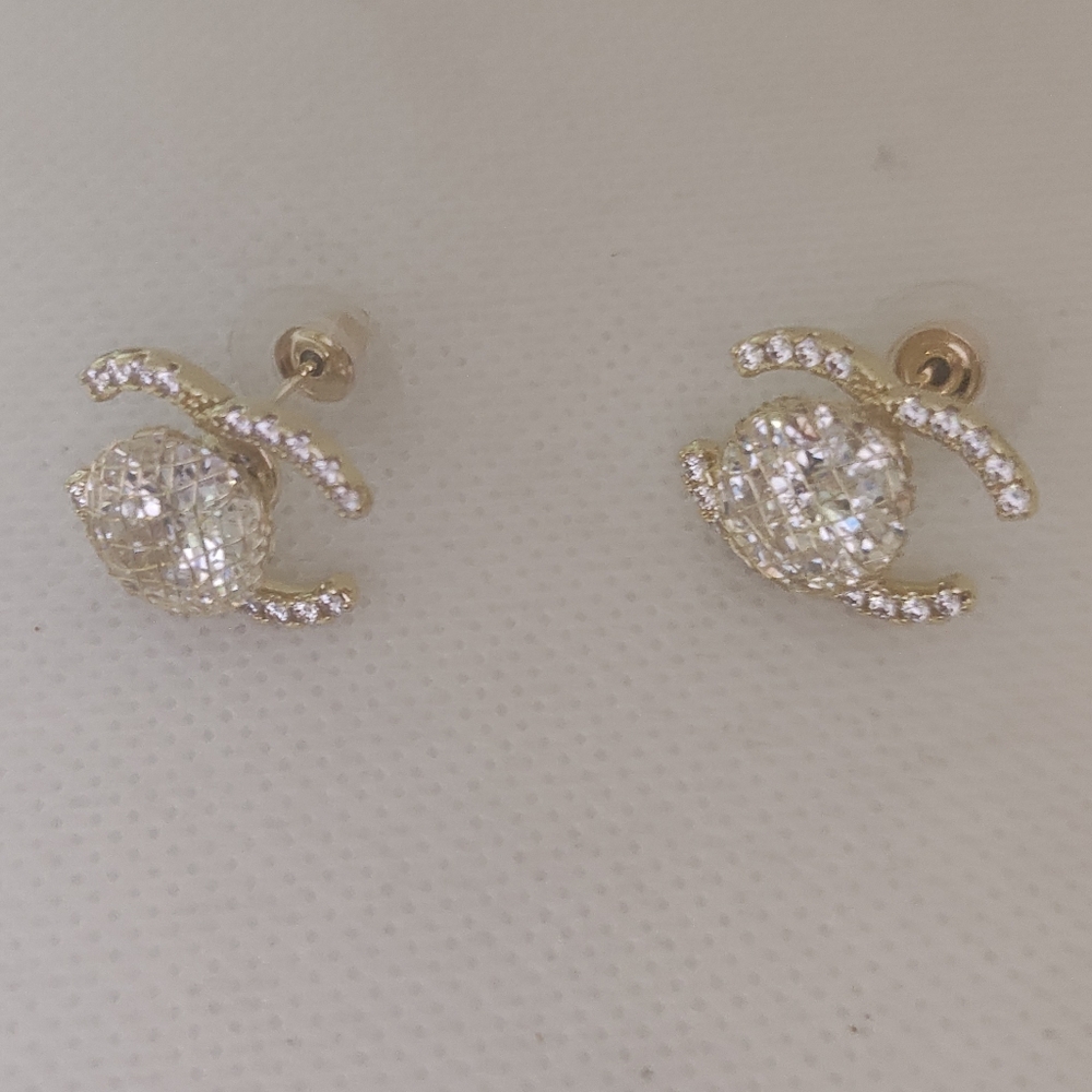 Elegant Gold and Silver With A Unique Branding Earrings - Picture 7 of 8